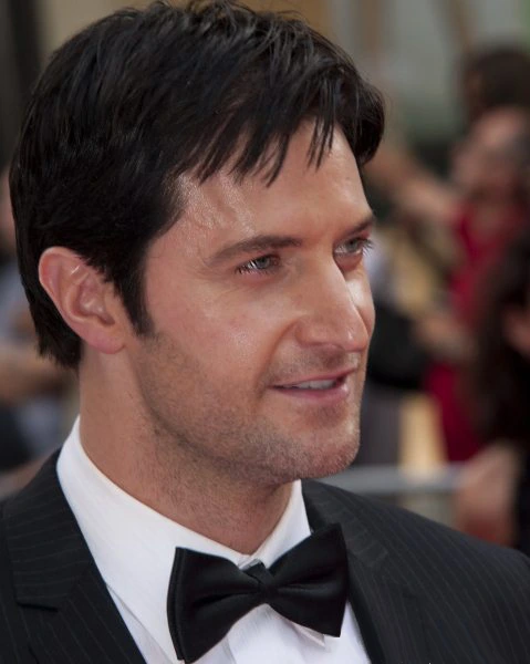 Richard Armitage a pratique la Technique Alexander pour améliorer sa voix pendant les tournages